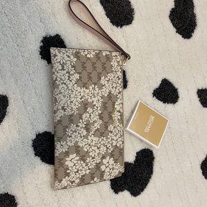 Michael Kors wristlet
